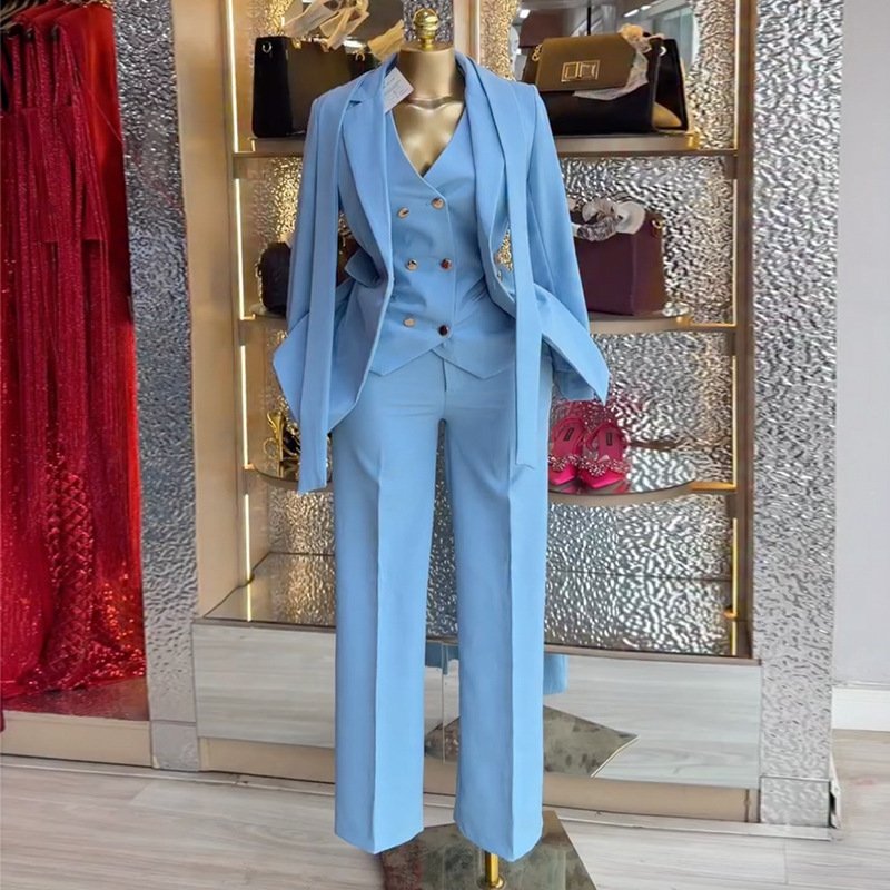 Conjunto Fato elegante, de três peças